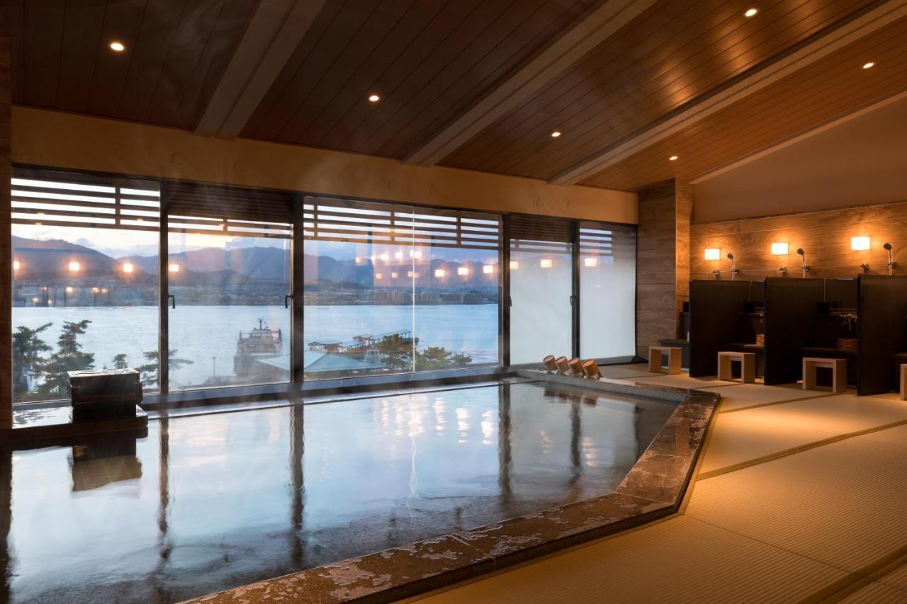 Hotel Miyajima Villa Hatsukaichi Esterno foto
